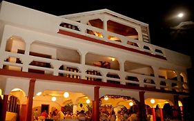 Coral Cove Resort